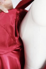 画像12: 胸元タックの袖付きフレアーロングドレス (12)