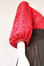 画像19: 数量限定 / シルク混生地使用 / リーフ柄刺繍の袖付きフレアーロングドレス(ぽわん袖シリーズ) (19)