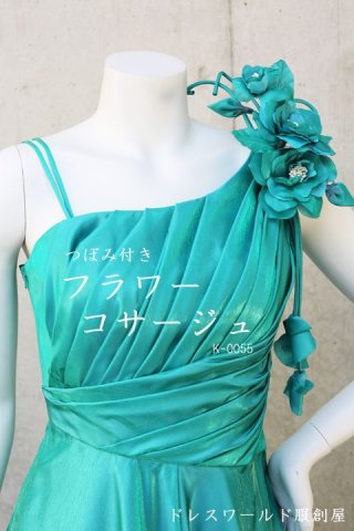 ドレスワールド服創屋 本店 / シンプルで演奏しやすい、日本製の