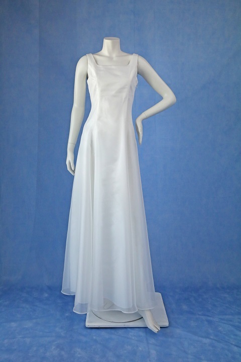 ドレス(ホワイト)